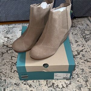 TOMS Women's Taupe Ankle Booties